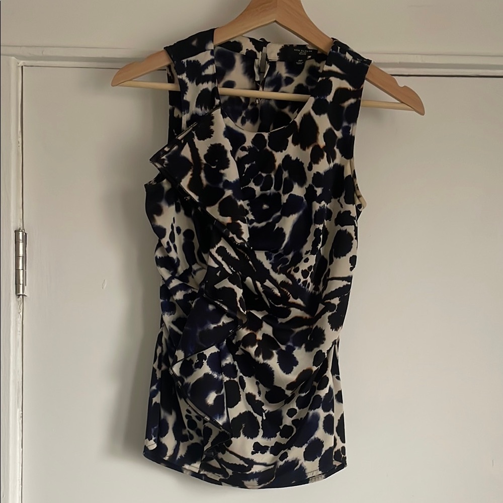 Ann Taylor 2P Sleeveless Patterned Top with Ruffle
